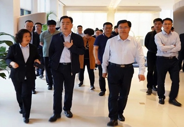 Welcome The Party and Government Delegation of Baiyin City Come to Inspect Perlove Medical